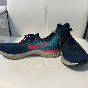 Pre owned Nike Epic React Flyknit